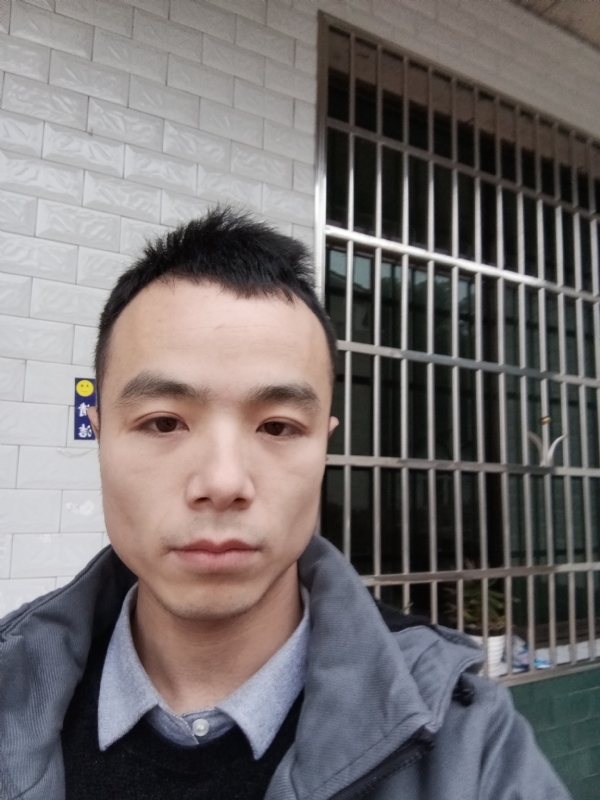 笑得那么开心的第一张照片--长沙残疾人相亲网
