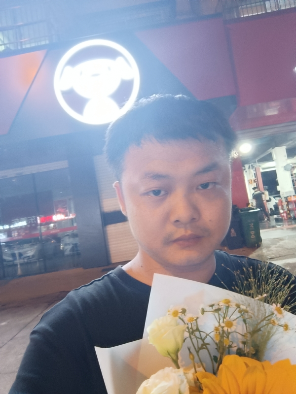 小陈的第一张照片--长沙残疾人相亲网